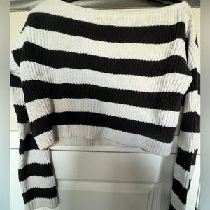 Urban outfitters pull over crop black and white stripes Sweater oversize sz XS